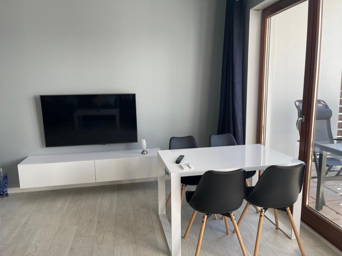 Neptun Apartament Свіноуйсьце Екстер'єр фото